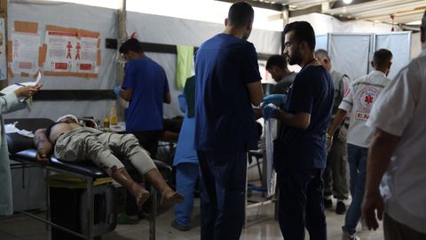 Imagen del centro de salud de MSF en Al Mawasi, que recibe pacientes heridos y fallecidos que intentaban conseguir alimentos para sus familias en Gaza