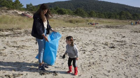 Limpieza en Fisterra