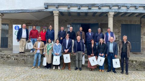 Participantes en la asamblea de la Asociacin de Municipios del Camino de Invierno celebrada este mircoles en Chantada 