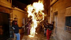 Fuego y fiesta en Castro Caldelas