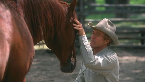 Robert Redford, en el papel de un vaquero de Montana en �El hombre que susurraba a los caballos�
