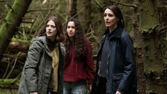 Rose Lesli (izquierda) y Suranne Jones (derecha), en �Vigil: conspiraci�n desde el aire�