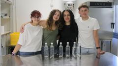 Aroa Rodr�guez, Desire� Heinzen, Luc�a Bouza y Samuel Rodr�guez son voluntarios del Ceddd Galicia e impartieron el taller �Detectives de anuncios�
