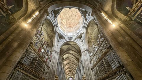 El cimborrio gtico de la catedral de Ourense se construy entre 1499 y 1505, con la direccin del maestro Rodrigo de Badajoz.