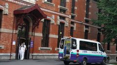 El hospital de Basurto cerr� su maternidad tras el positivo de una embarazada