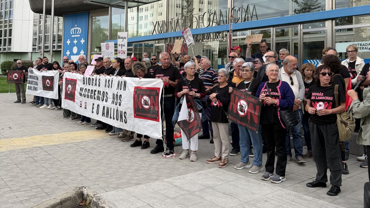 Stop Biogás lleva la protesta hasta Aguas de Galicia
