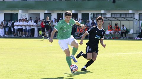 Imagen del empate entre el Galicia de Mugardos y el Club do Mar de Cai�n.