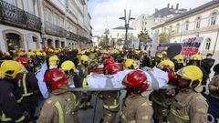 Protesta de los bomberos en las calles de Lugo, el pasado mes de octubre