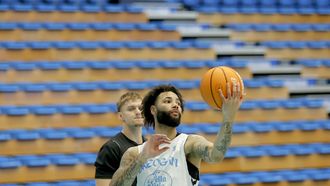 Tevin Brown durante el entrenamiento de este jueves en el Pazo