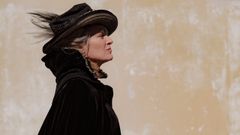 Valeria Bruni, caracterizada como Eleonora Duse
