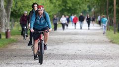 Gente haciendo deporte o paseando por Pontevedra