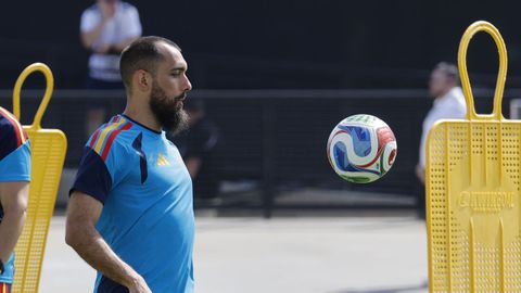 El jugador del Celta Borja Igelsias, en un entrenamiento con la selecci�n espa�ola.