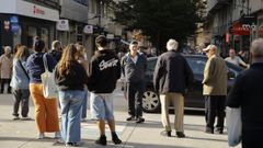 Gente paseando por la calle Barcelona, en A Coru�a