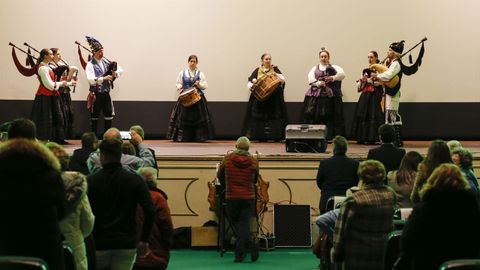 Acto de homenaje a los mayores y del vigsimo aniversario del hermanamiento con Almendralejo.