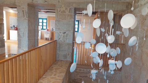 Decoracin del interior del pazo de Quintns, en Noalla