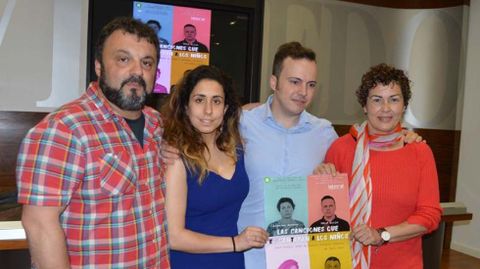 Saltantes Teatro, en la presentaci�n de su nuevo montaje en Oviedo