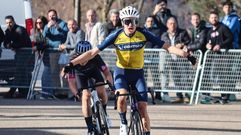 A cuatro kil�metros de meta, Martin Solhaug meti� una marcha m�s.