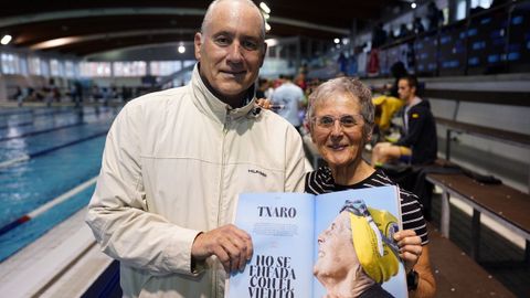 David L�pez Zubero junto a la nadadora y triatleta ol�mpica Txaro Tomasena, de 78 a�os.