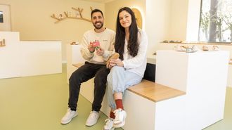 Germn Riveiro y Tamara Remuin, de UPA! Espazo Barefoot