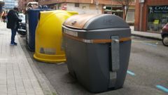 Uno de los contenedores de basura org�nica hasta ahora reservados a los colegios con comedor, que ya pueden ser usados por los vecinos