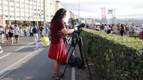 Eclipse total desde el paseo mar�timo de A Coru�a y las playas de Riazor y el Orz�n