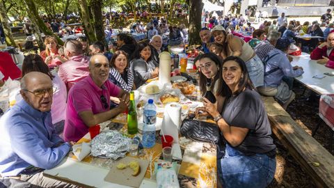 Festa da familia de Berdeogas, en Dumbra