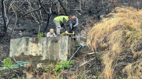 Trabajos para proteger las captaciones de agua en Vilamart�n de Valdeorras.