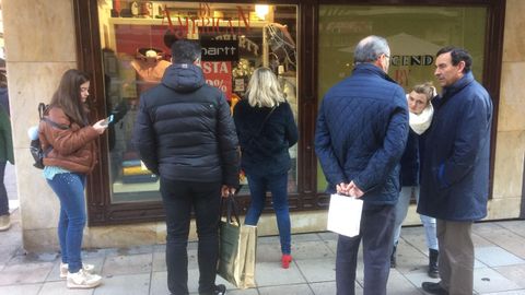 Los escaparates reluc�an con todo tipo de descuentos