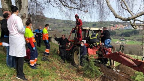 Rescate del fallecido en Fuejo, Tineo