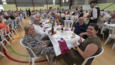 Los socios de la entidad de Sof�n se re�nen al menos dos veces al a�o