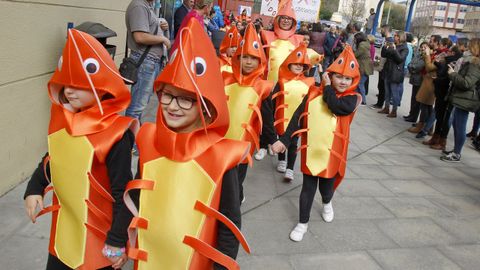 Desfile de comparsas del colegio Bel�n por el Carnaval
