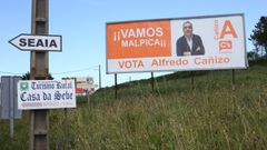 La parcela se ubica en las inmediaciones del cruce de la carretera general con el campo de A Pedra Queimada, en A Camuza.