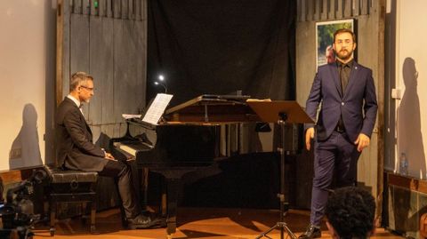 El barítono Gabriel Alonso actúa en la Casa-Museo Manuel María.