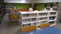 Imagen de la Casa de Cultura de O Grove y de su biblioteca