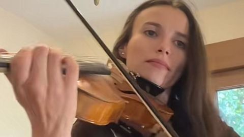 La violinista asturiana Elisa Fueyo