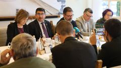 El delegado del Gobierno, este martes en el Parador de Turismo, donde protagoniz� una nueva sesi�n del ciclo �Conversas no Parador�, que organiza el Club de Prensa