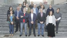 Barreiro y Balseiro flanquean a Salgueiro, arropados todos por la candidatura del PP en Xove. 