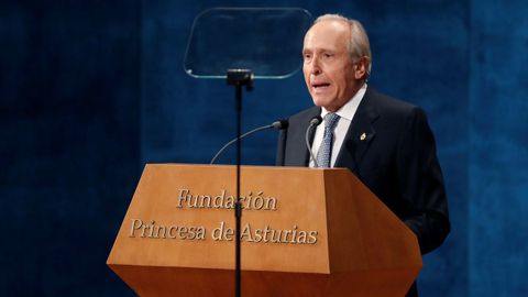 El presidente de la Fundacin Princesa de Asturias, Luis Fernndez-Vega, interviene en la ceremonia de entrega de los Premios Princesa de Asturias 2019