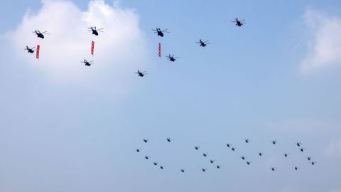 Desfile militar con motivo de la celebraci�n de la victoria de China contra Jap�n en 1945