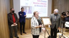 Teresa dos Cucos, recibiendo su galard�n 