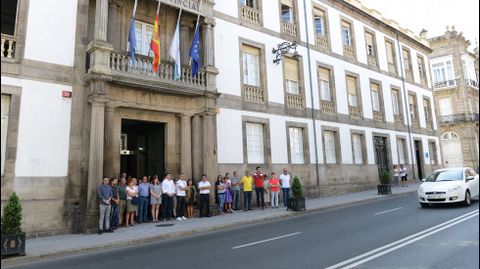 Barcelona Ourense.Concentracion ante la Diputacion de repulsa por los atentados de Barcelona y minuto de silencio por las victimas