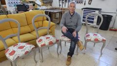 Jos� Permuy, en su taller de trabajo. 