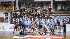 Las jugadoras del Guard�s celebran el triunfo ante el Elche.
