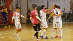 Imagen de los noieses celebrando un tanto en el �ltimo encuentro disputado en el Agust�n Mour�s