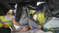 Simulador de accidentes. IES Leixa (Ferrol).La primera intervenci�n es garantizar la estabilidad y seguridad del cuello del herido