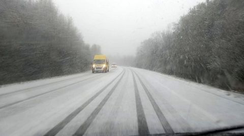 Nevada en el tramo del corredor de Chantada a Laln que pasa por el Alto do Faro