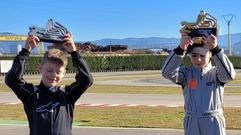 Enzo Figueiredo (a la derecha), gan� el Karting Social por delante de Dani L�pez