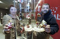 F�tima Cobo y Carlos Vieira en la muestra del MIHL, de la que son comisarios. 