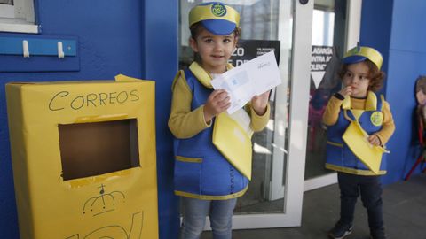 En la escuela infantil Bonecos de Vilagarc�a la tem�tica fueron las profesiones 