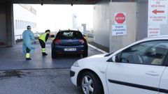 Covid auto del hospital Meixoeiro en Vigo